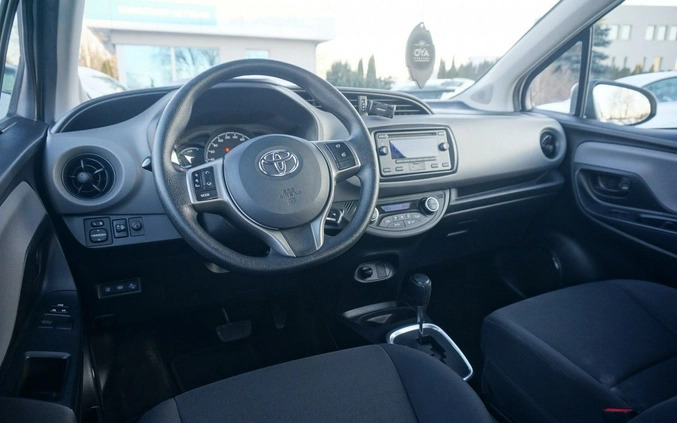 Toyota Yaris cena 45700 przebieg: 171574, rok produkcji 2018 z Grodków małe 562